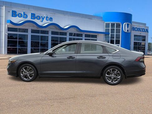 Used 2025 Honda Accord EX-L image 8