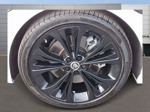 Certified 2024 Jaguar XF R-Dynamic SE image 7