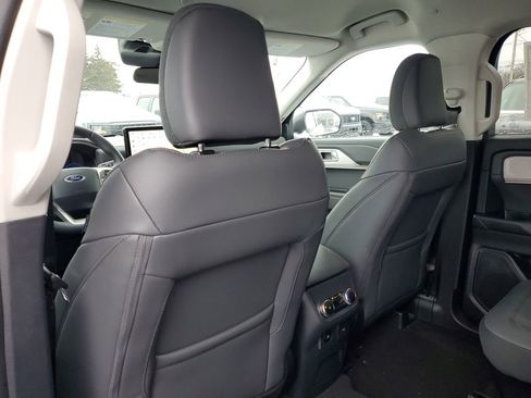 New 2026 Ford Explorer Active w/ Active Comfort Package image 30