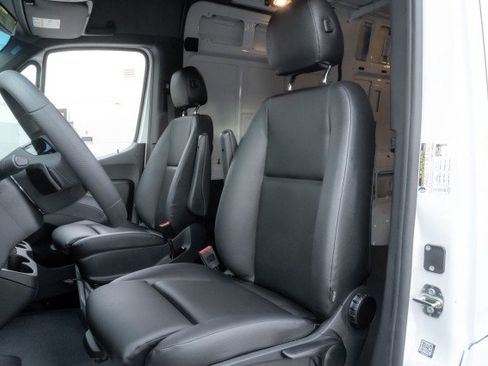 New 2025 Mercedes-Benz Sprinter 2500 image 12