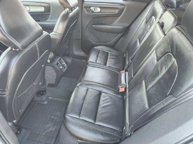 Used 2022 Volvo XC40 T5 Inscription AWD/4WD image 26