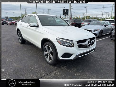 Used 2017 Mercedes-Benz GLC 300 4MATIC Coupe image 3