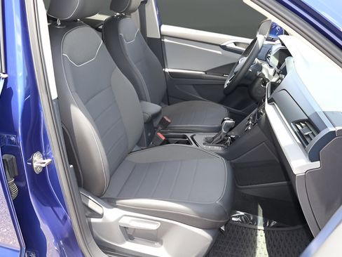 Certified 2023 Volkswagen Taos SE FWD image 19