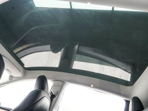Used 2023 Tesla Model Y AWD image 37