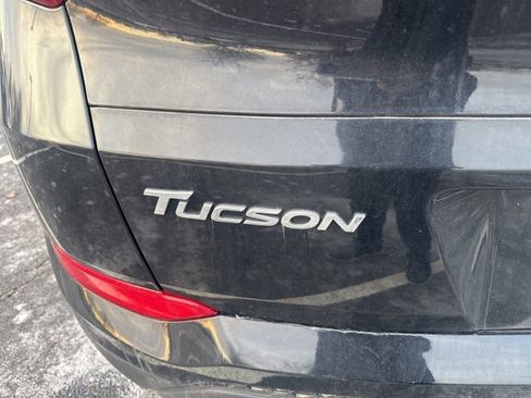 Used 2018 Hyundai Tucson SEL image 12