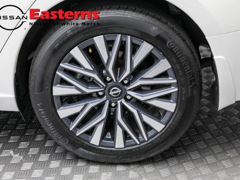 Used 2024 Nissan Altima 2.5 SV w/ SV Premium Package AWD/4WD image 8