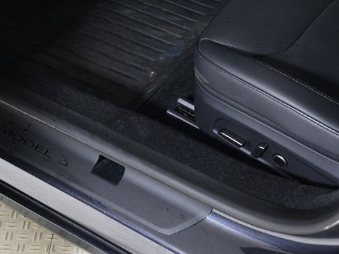 Used 2024 Tesla Model 3 image 18