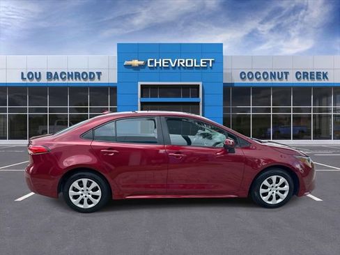 Used 2024 Toyota Corolla LE FWD image 9