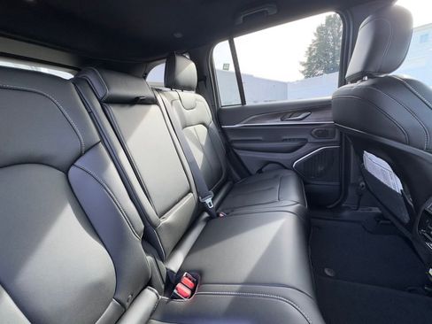 New 2026 Jeep Grand Cherokee Limited w/ Limited Altitude Package image 23