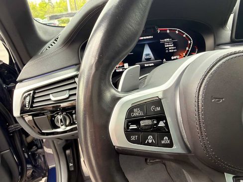 Used 2022 BMW M550i xDrive AWD/4WD image 17
