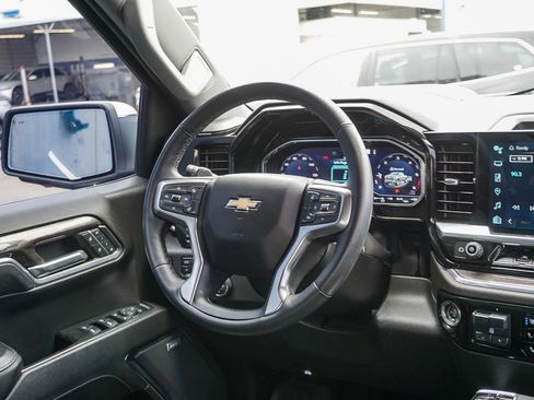Used 2023 Chevrolet Silverado 1500 LTZ w/ LTZ Premium Package AWD/4WD image 16