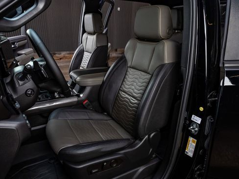 Used 2023 Chevrolet Silverado 1500 ZR2 w/ Technology Package image 29