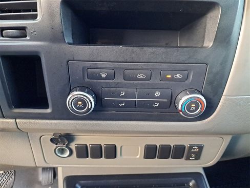 Used 2020 Nissan NV 1500 S image 19