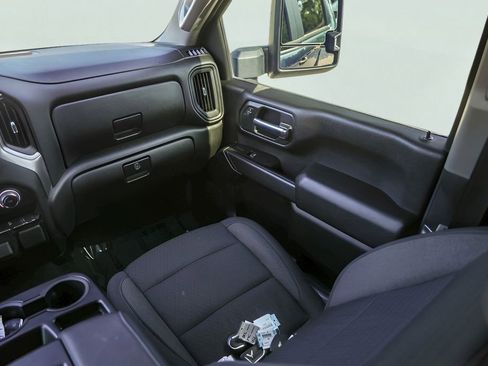 Used 2025 Chevrolet Silverado 2500 Custom w/ Custom Value Package AWD/4WD image 28