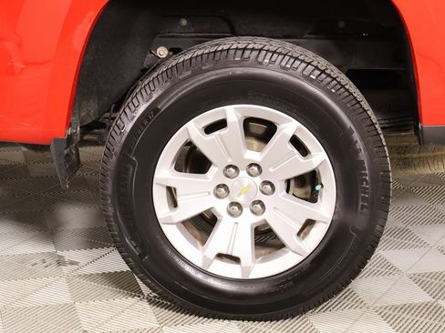 Used 2019 Chevrolet Colorado LT w/ LT Convenience Package image 18