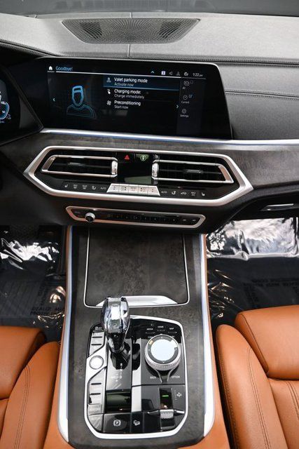 Used 2022 BMW X5 xDrive45e w/ Executive Package AWD/4WD image 16