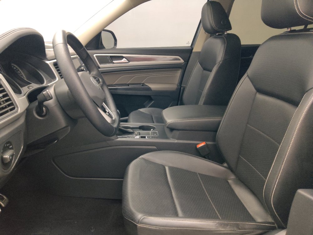 Used 2021 Volkswagen Atlas SE w/ Panoramic Sunroof Package FWD image 17