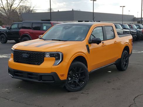 New 2026 Ford Maverick Lariat w/ Black Appearance Package image 1