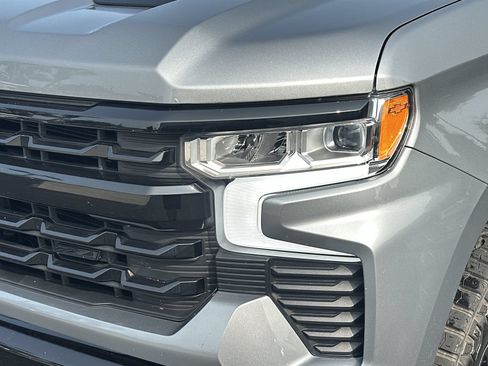 Used 2024 Chevrolet Silverado 1500 LT Trail Boss w/ Convenience Package II AWD/4WD image 11