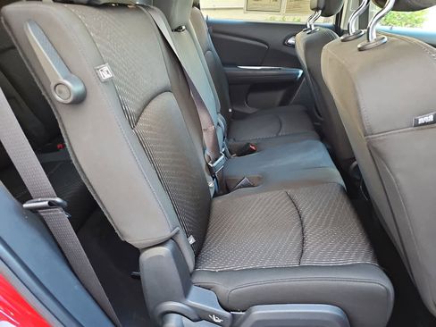 Used 2017 Dodge Journey SXT w/ Blacktop Package image 17