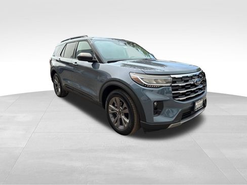 Used 2026 Ford Explorer Active w/ Active Comfort Package AWD/4WD image 7