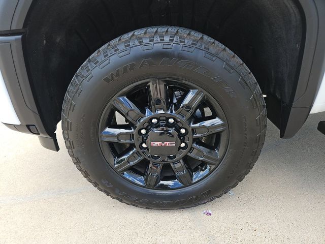 Used 2025 GMC Sierra 2500 AT4 AWD/4WD image 31