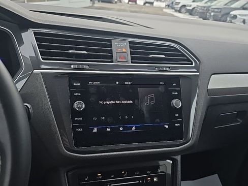 Used 2024 Volkswagen Tiguan SE image 20