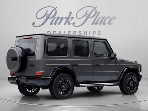 Used 2023 Mercedes-Benz G 550 image 24