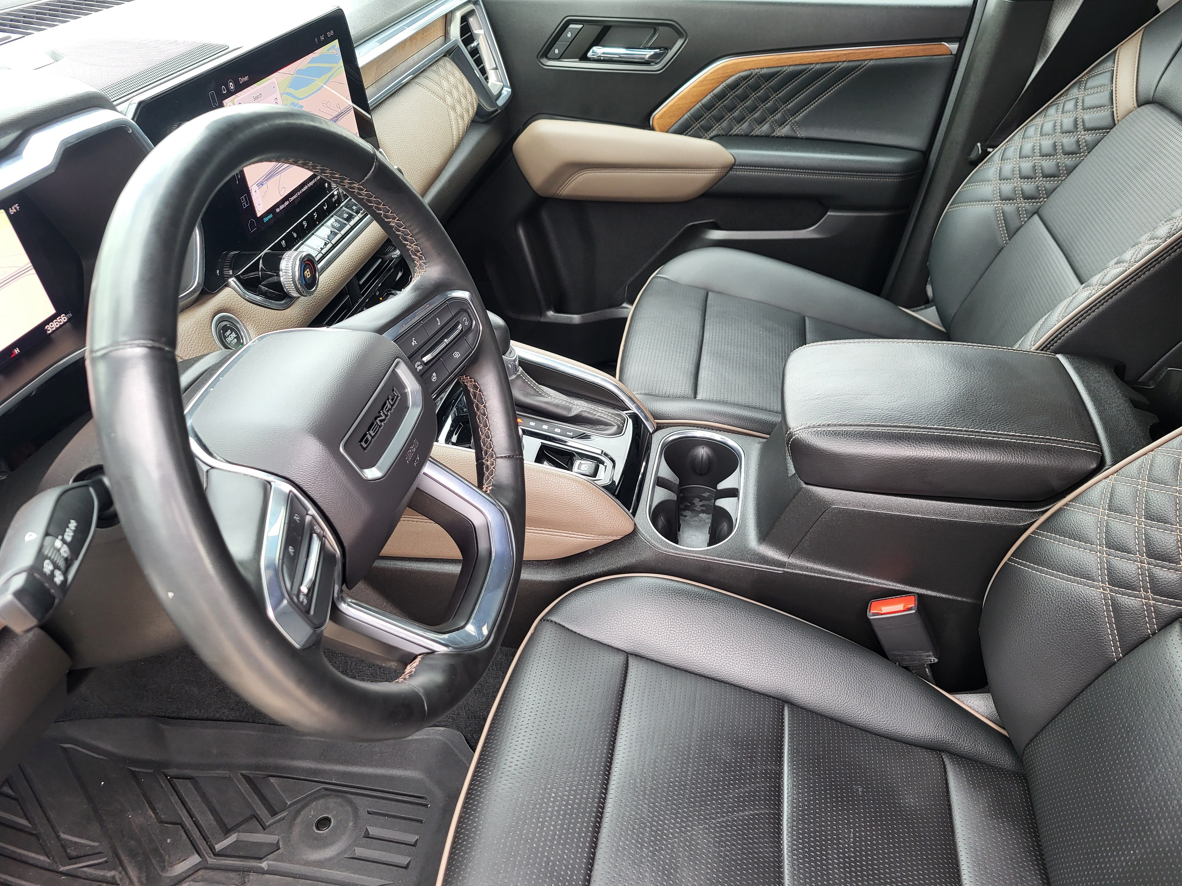 Certified 2023 GMC Canyon Denali w/ Denali Black Edition AWD/4WD image 13