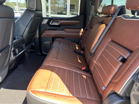 Used 2025 GMC Sierra 1500 Denali Ultimate AWD/4WD image 11