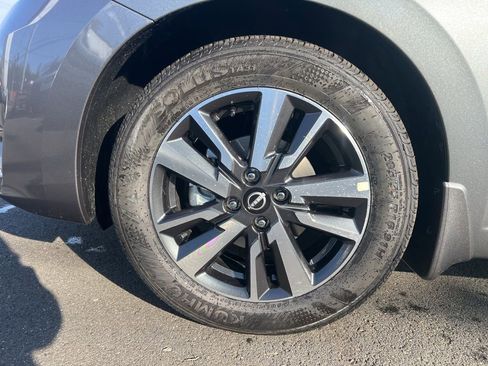 New 2025 Nissan Versa SV image 9