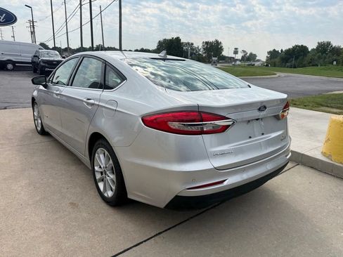 Certified 2019 Ford Fusion SE FWD image 9