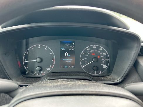 Used 2024 Toyota Corolla LE FWD image 20