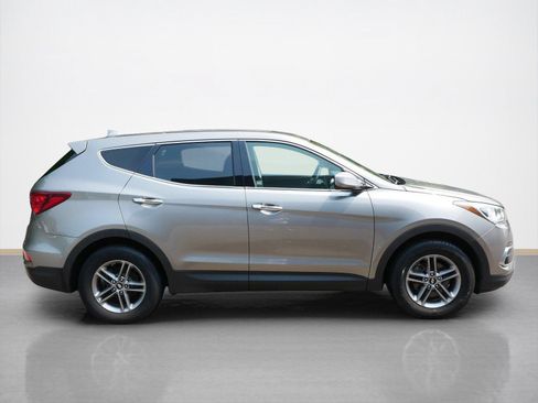 Used 2017 Hyundai Santa Fe Sport AWD/4WD image 2