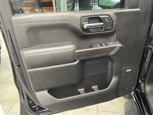 Used 2020 Chevrolet Silverado 1500 LTZ w/ LTZ Convenience Package AWD/4WD image 10