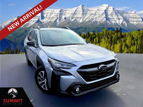 Used 2025 Subaru Outback AWD/4WD image 1