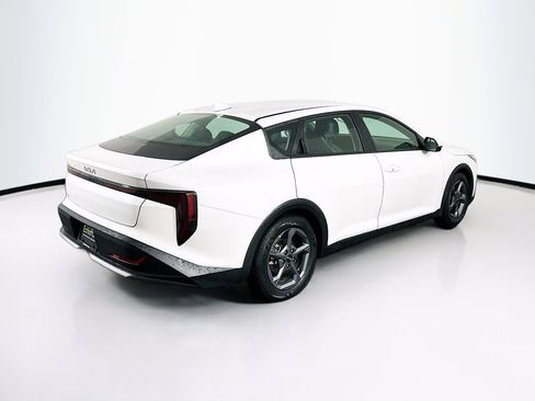 Used 2025 Kia K4 LXS image 9