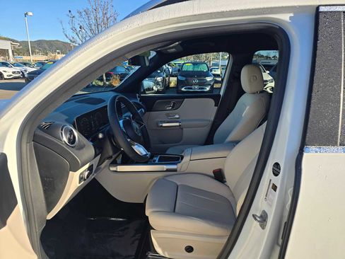Used 2025 Mercedes-Benz GLB 250 GLB 250 image 23