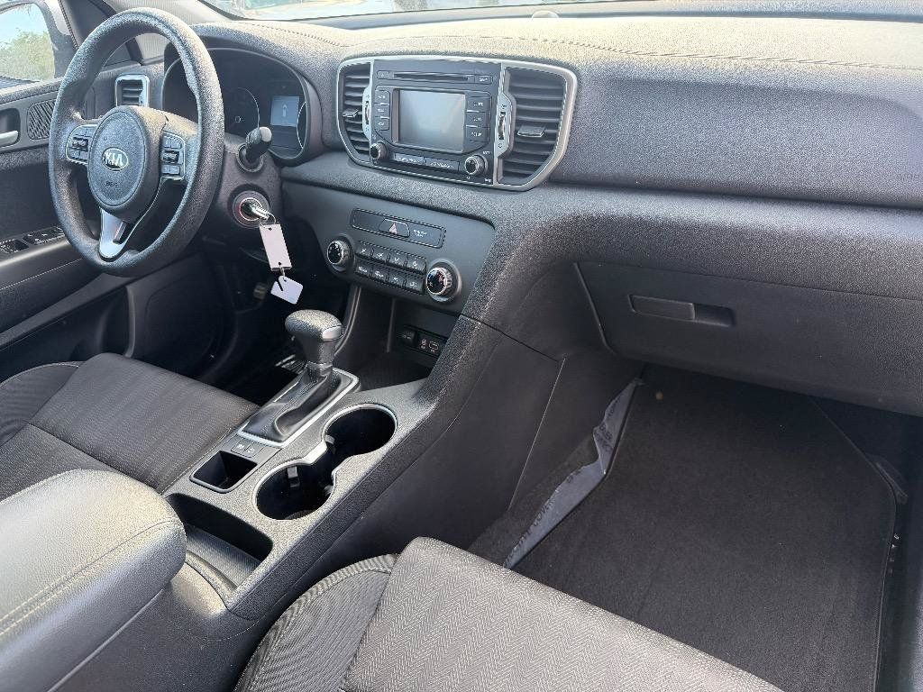 Used 2019 Kia Sportage LX FWD image 17