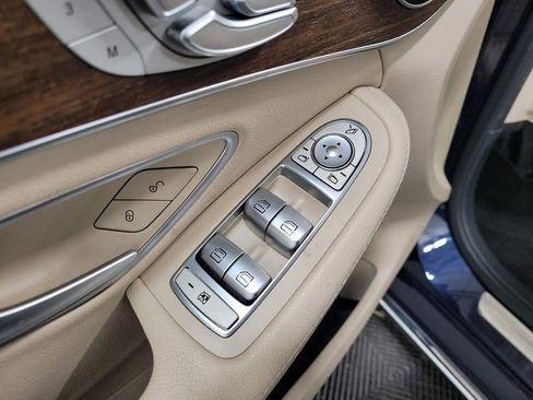 Used 2019 Mercedes-Benz C 300 4MATIC Sedan image 27
