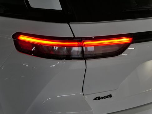 Used 2022 Jeep Grand Cherokee Altitude image 17