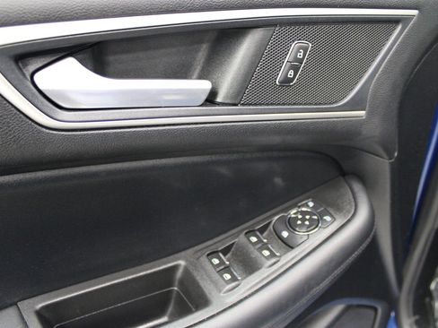 Used 2022 Ford Edge SEL w/ Convenience Package image 15