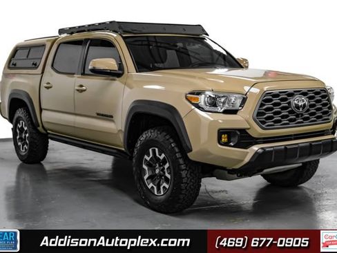 Used 2020 Toyota Tacoma TRD Off-Road w/ Advanced Technology Package AWD/4WD image 1