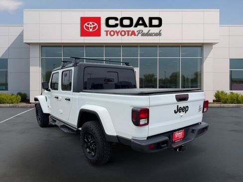 Used 2022 Jeep Gladiator Sport AWD/4WD image 3