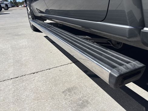 Used 2021 Chevrolet Silverado 1500 High Country w/ Technology Package image 15