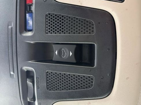 Used 2024 Subaru Outback Premium image 18