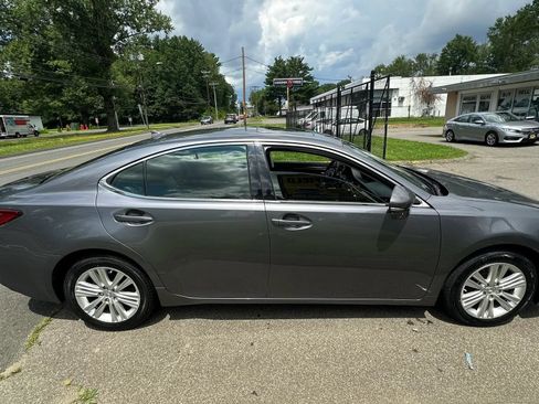 Used 2013 Lexus ES 350 w/ Luxury Pkg FWD image 4