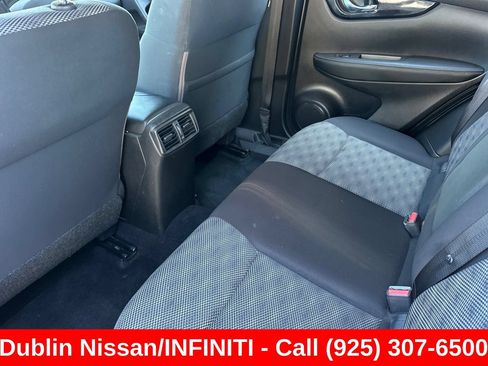 Used 2017 Nissan Rogue Sport SV AWD/4WD image 15