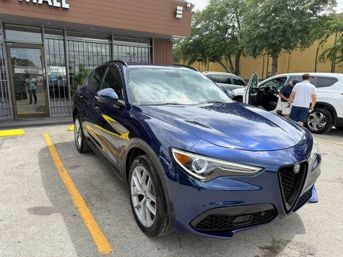 Used 2018 Alfa Romeo Stelvio Ti Sport AWD/4WD image 3
