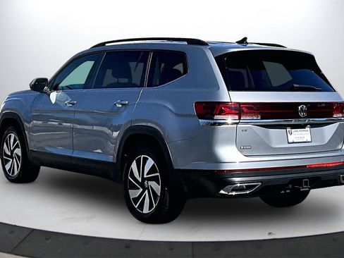 Used 2024 Volkswagen Atlas SE image 7